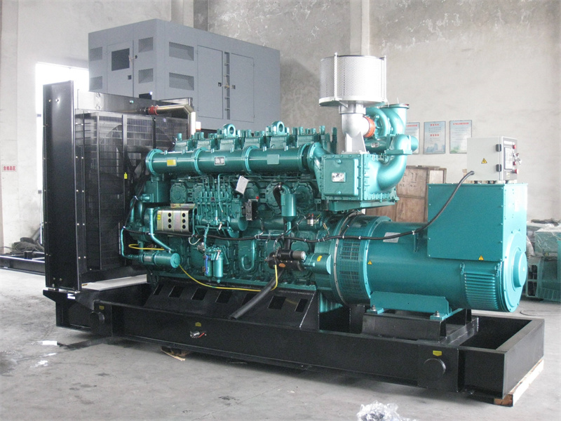 随州200KW 柴油发电机的油耗是多少？