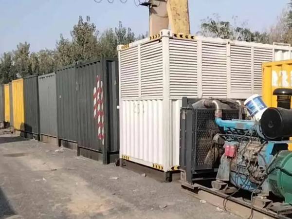 随州200KW柴油发电机机组每小时油耗是多少？