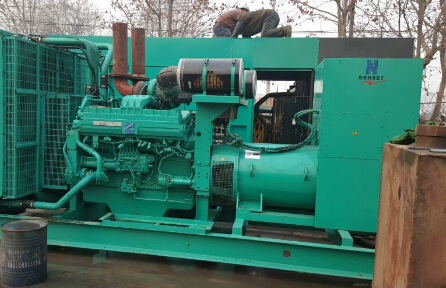 随州发电机组如何判断水冷式机油散热器内部是否需要清洗？